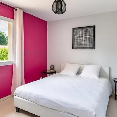 Frenchyhomes Jacuzzi Piscine Wifi 度假居 *
