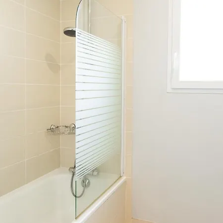度假居 Frenchyhomes Jacuzzi Piscine Wifi 萨莱